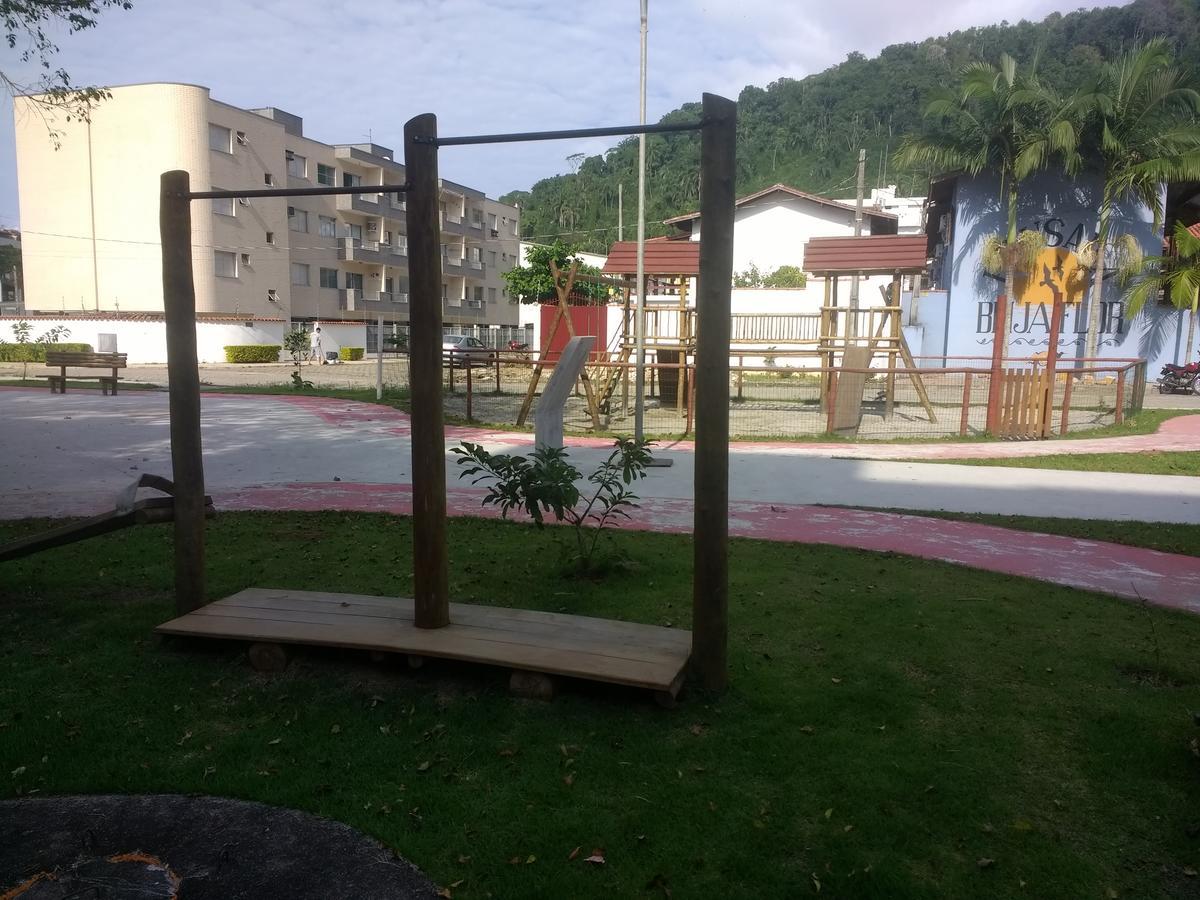 Apto 22E ar condicionado e ventilador, 2 quartos, churrasqueira, elevador e piscina Ubatuba Exterior foto