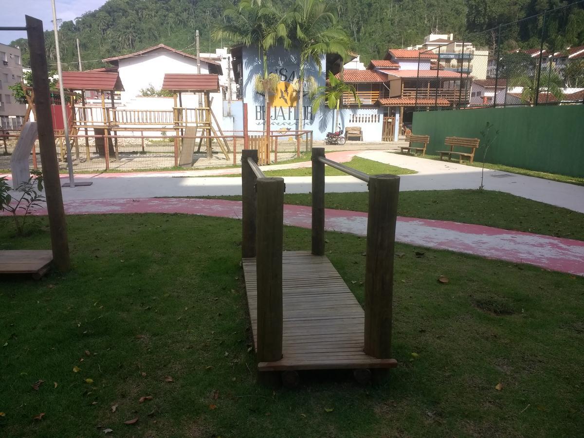 Apto 22E ar condicionado e ventilador, 2 quartos, churrasqueira, elevador e piscina Ubatuba Exterior foto
